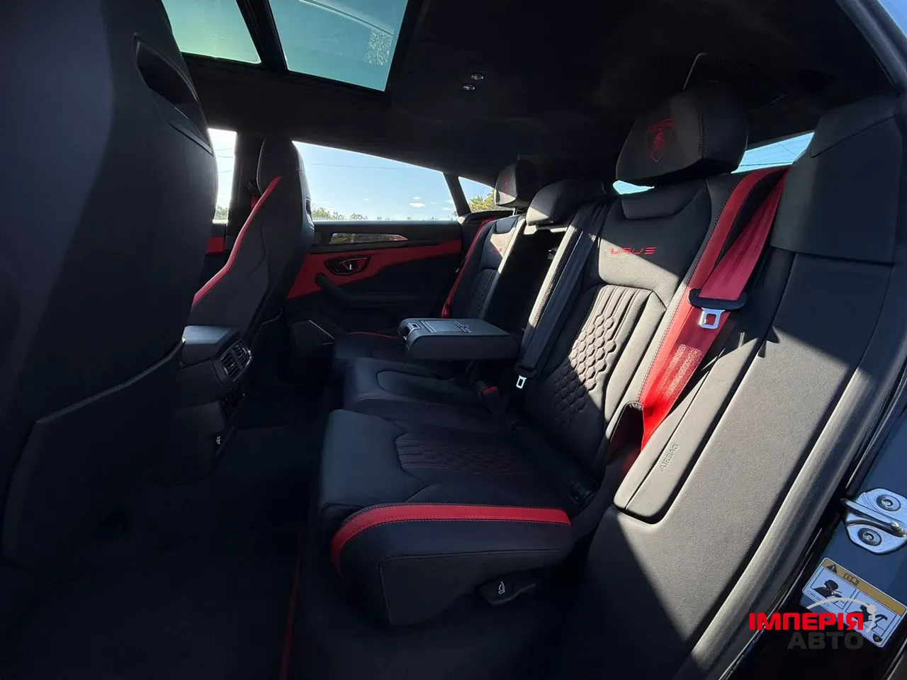 Lamborghini Urus - фото 37