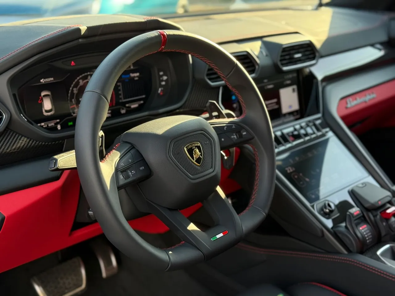 Lamborghini Urus - фото 20