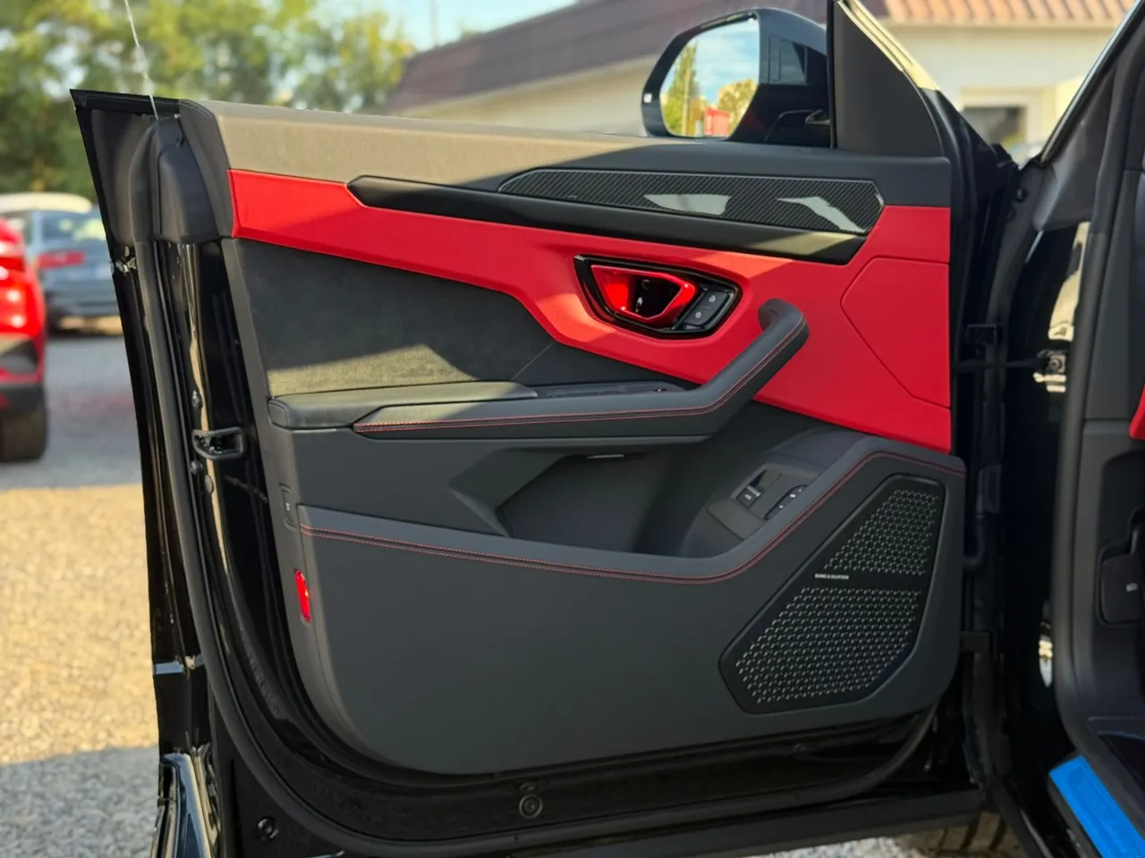 Lamborghini Urus - фото 29