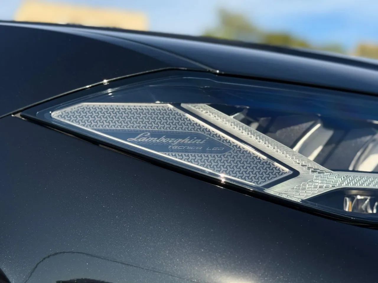 Lamborghini Urus - фото 16