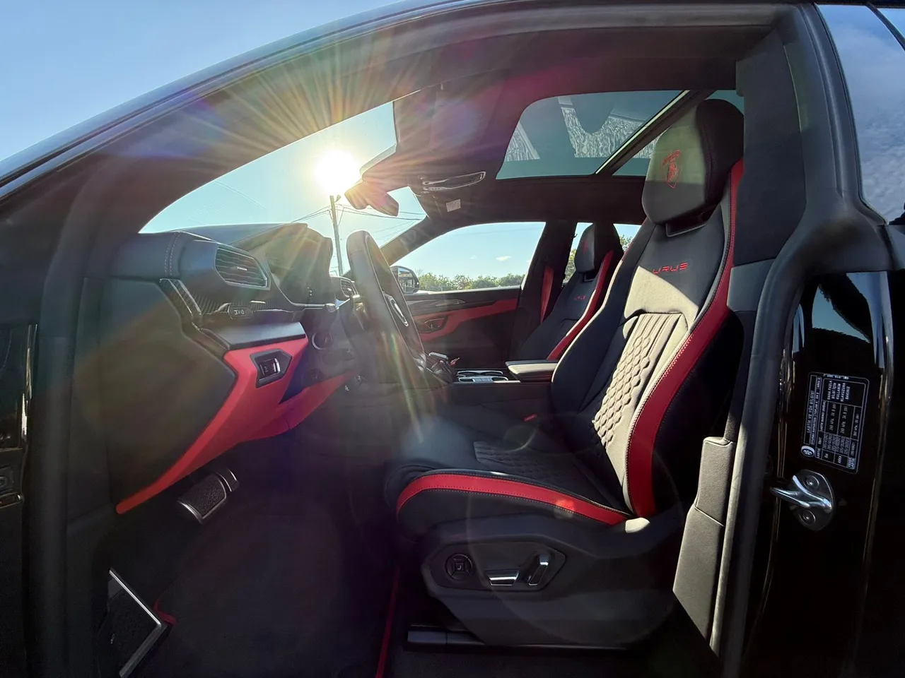 Lamborghini Urus - фото 24