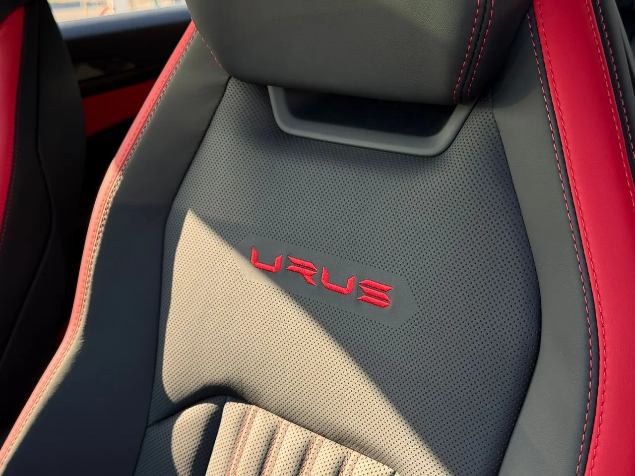 Lamborghini Urus - фото 25