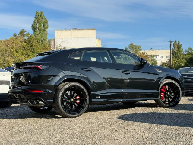 Lamborghini Urus - фото 5