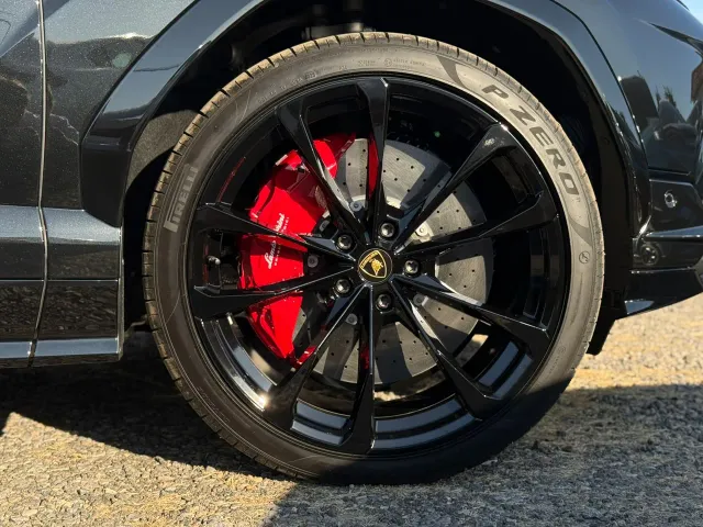 Lamborghini Urus - фото 4