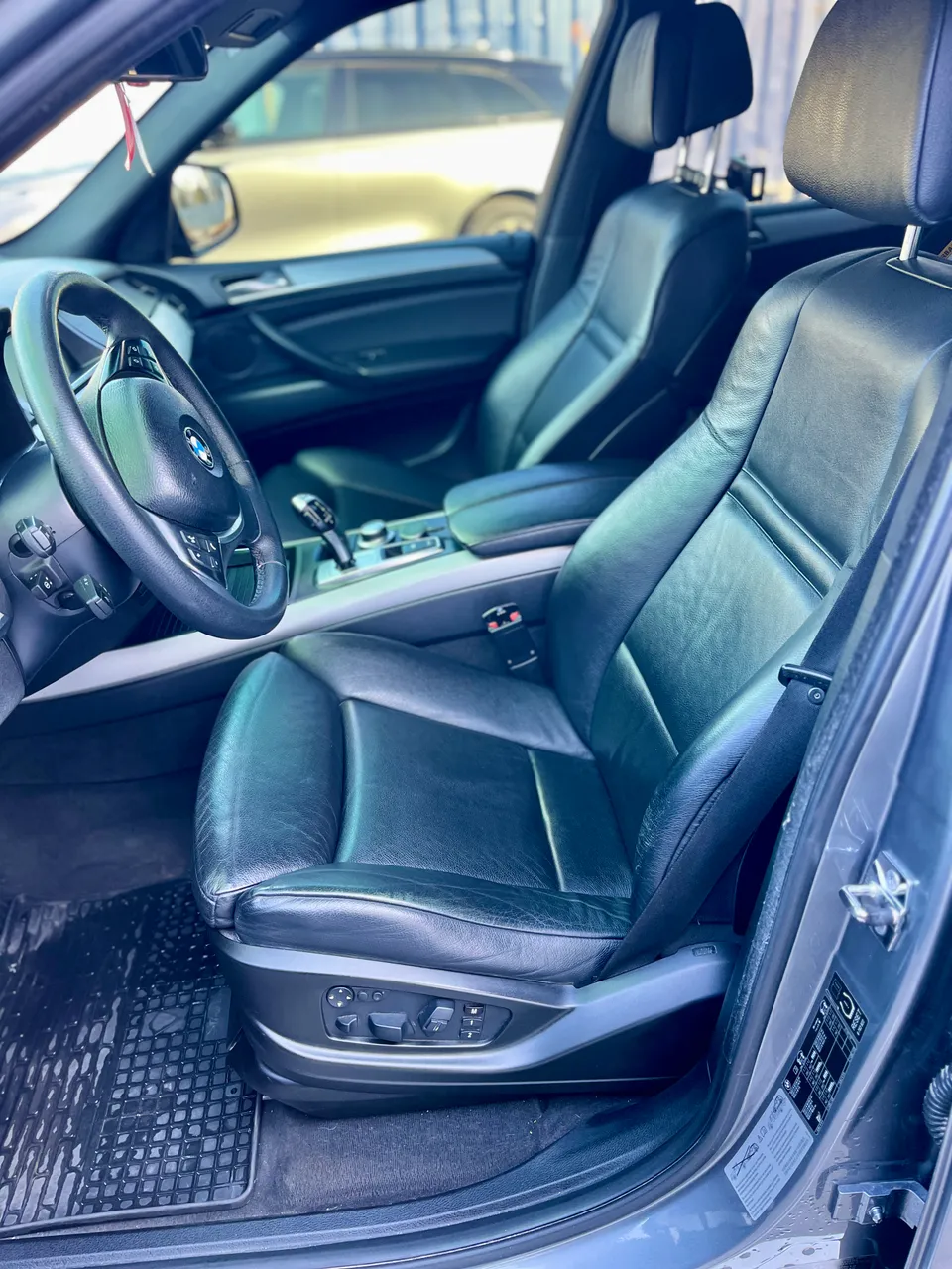 BMW X5 - фото 10