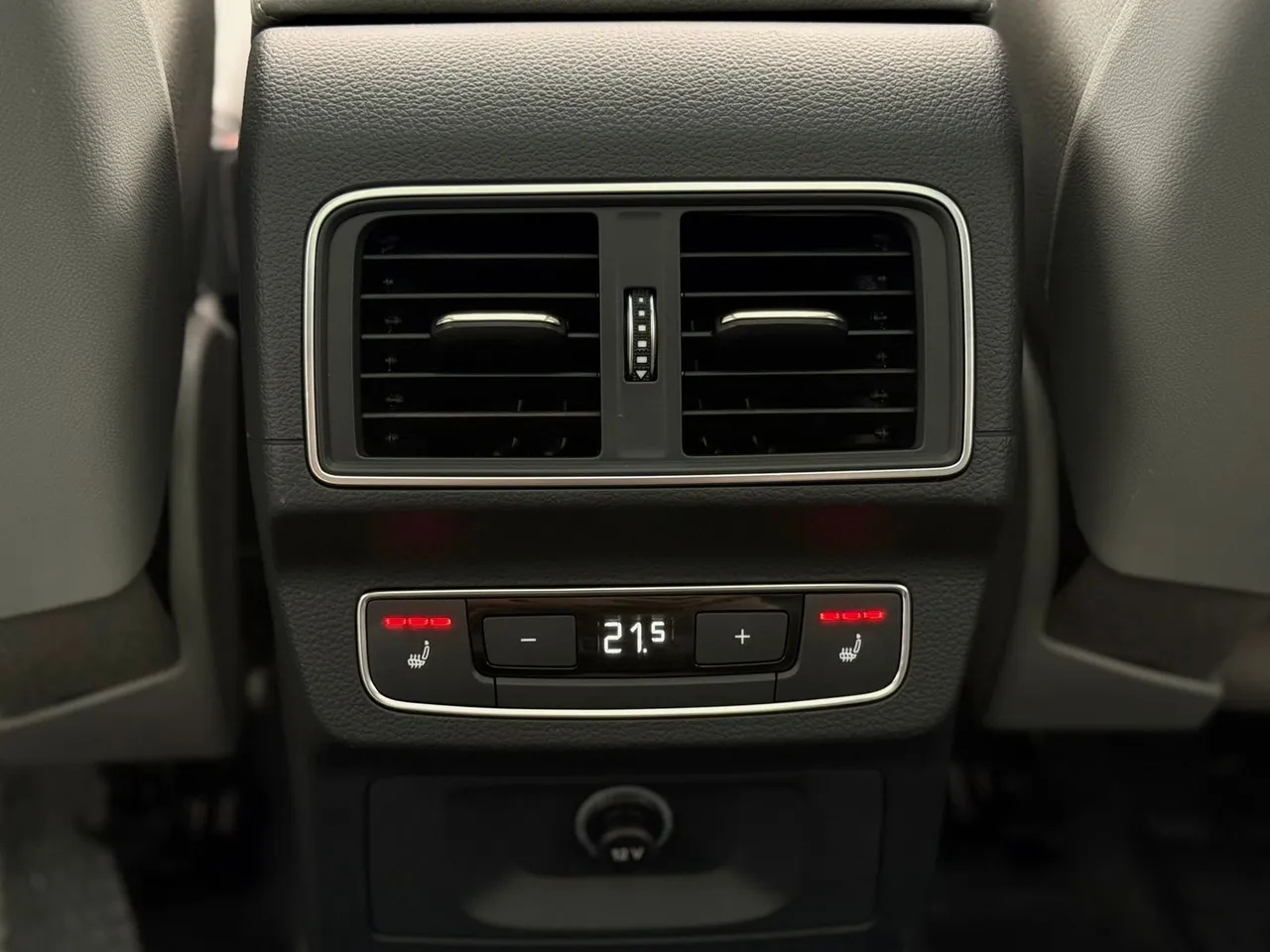 Audi Q5 - фото 9