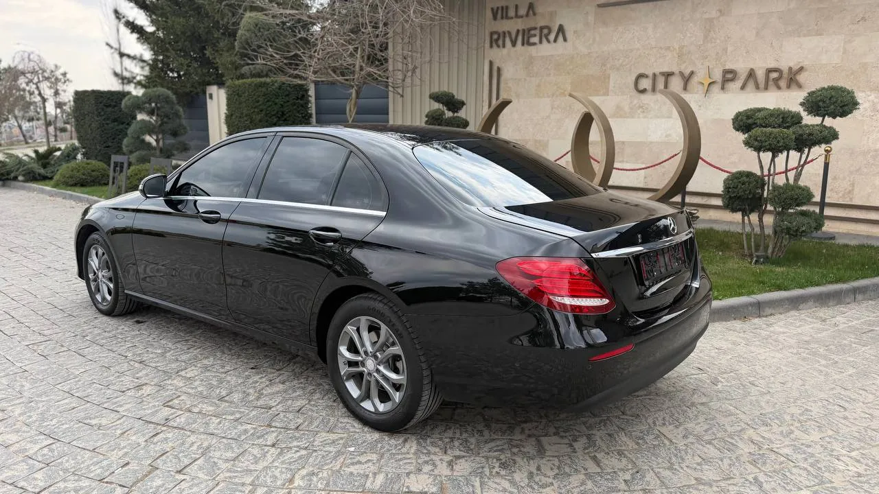 Mercedes-Benz E-Класс - фото 4