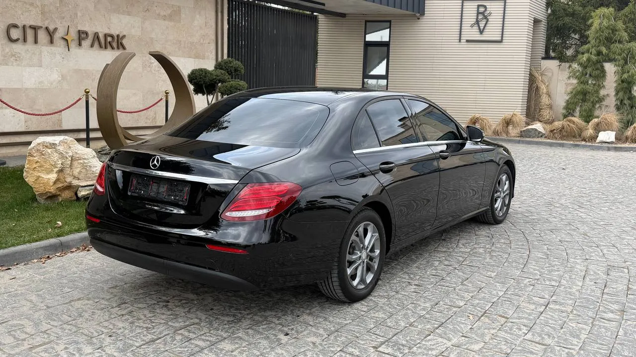 Mercedes-Benz E-Класс - фото 16