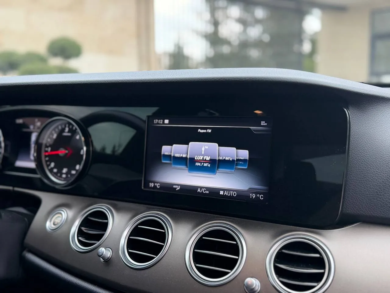 Mercedes-Benz E-Класс - фото 30