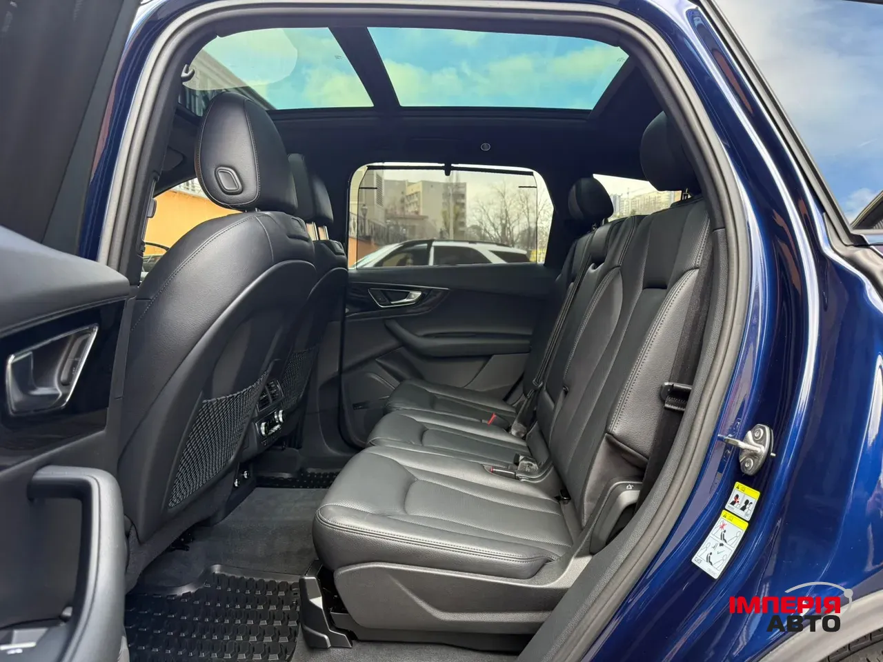 Audi Q7 - фото 37