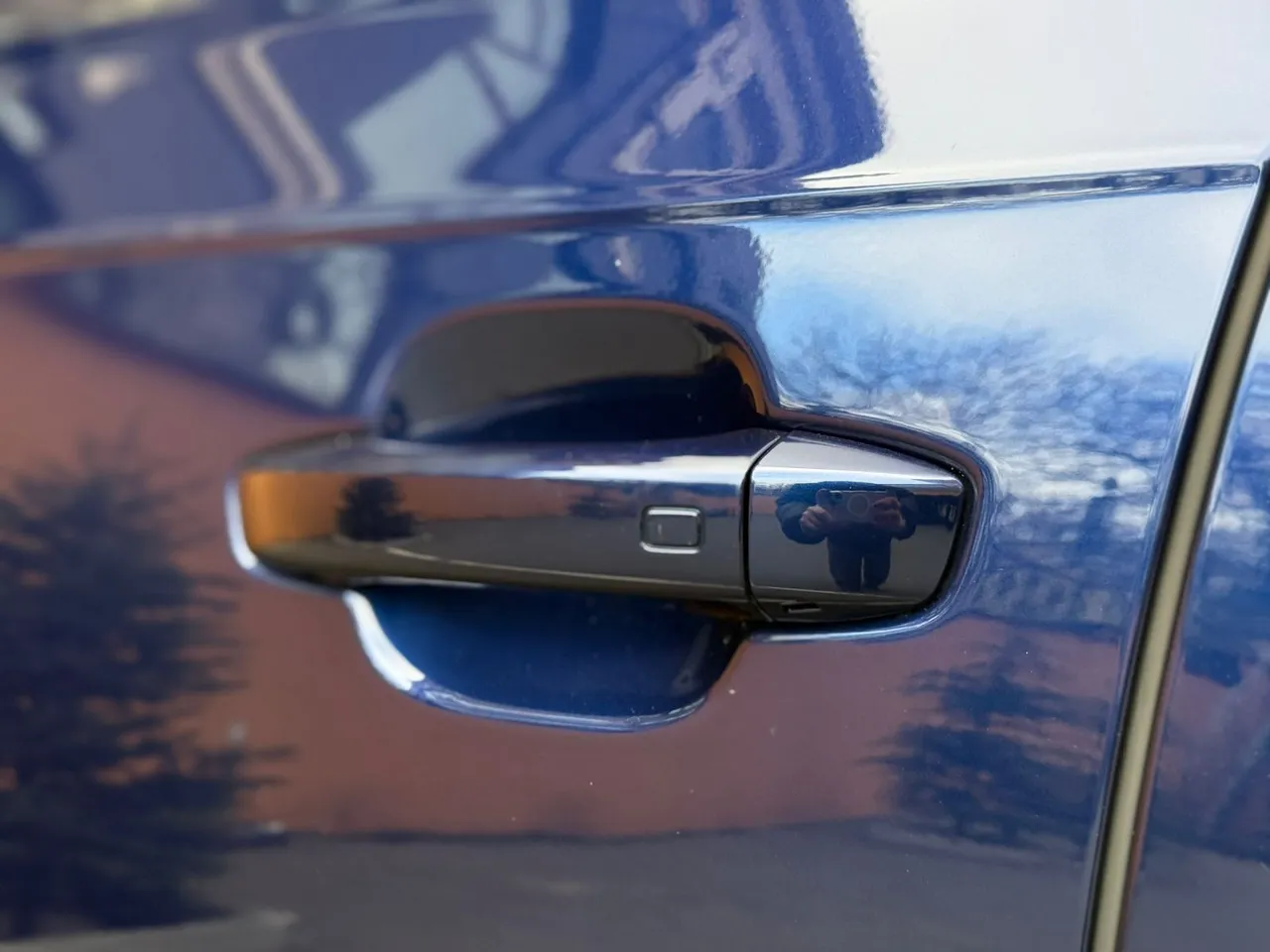 Audi Q7 - фото 11