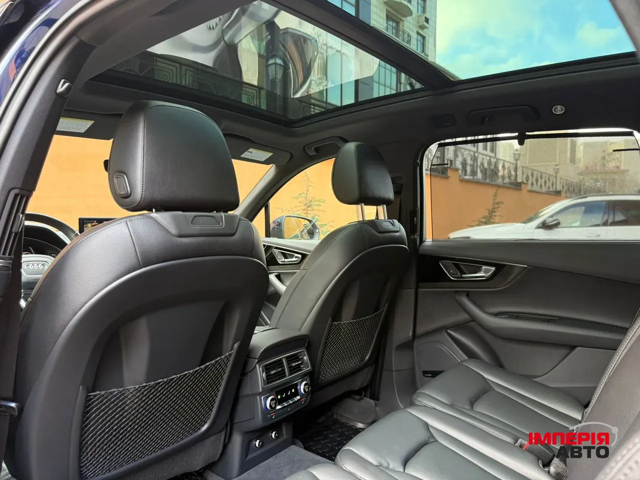 Audi Q7 - фото 39