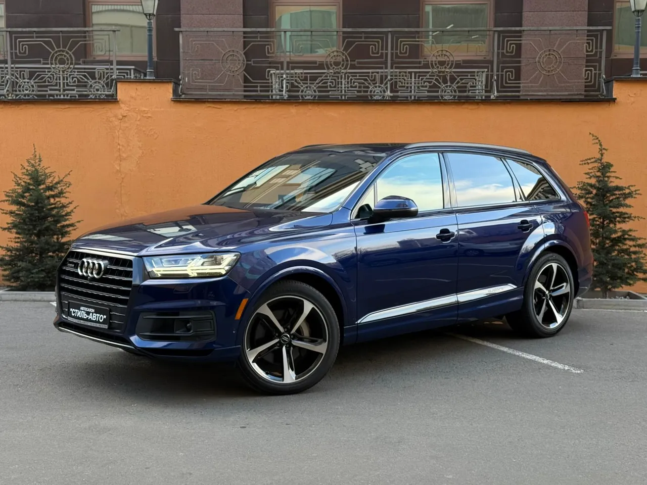 Audi Q7 - фото 2