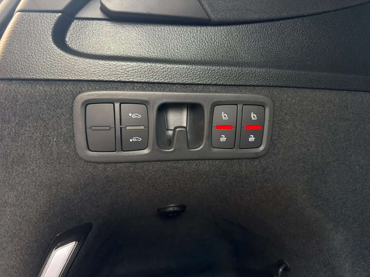 Audi Q7 - фото 16