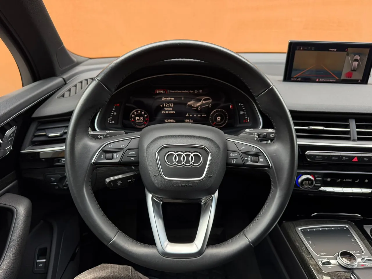 Audi Q7 - фото 25