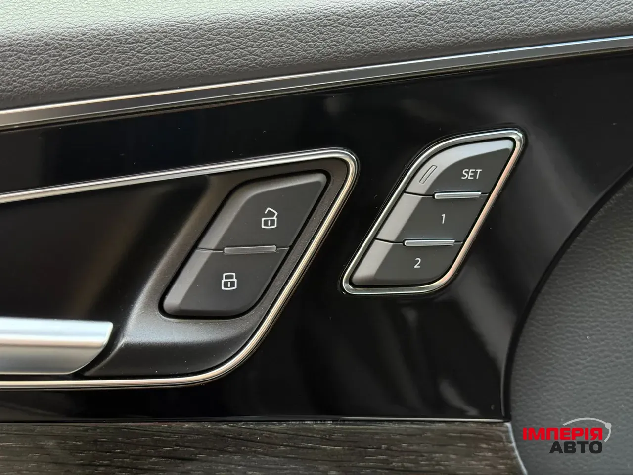 Audi Q7 - фото 35