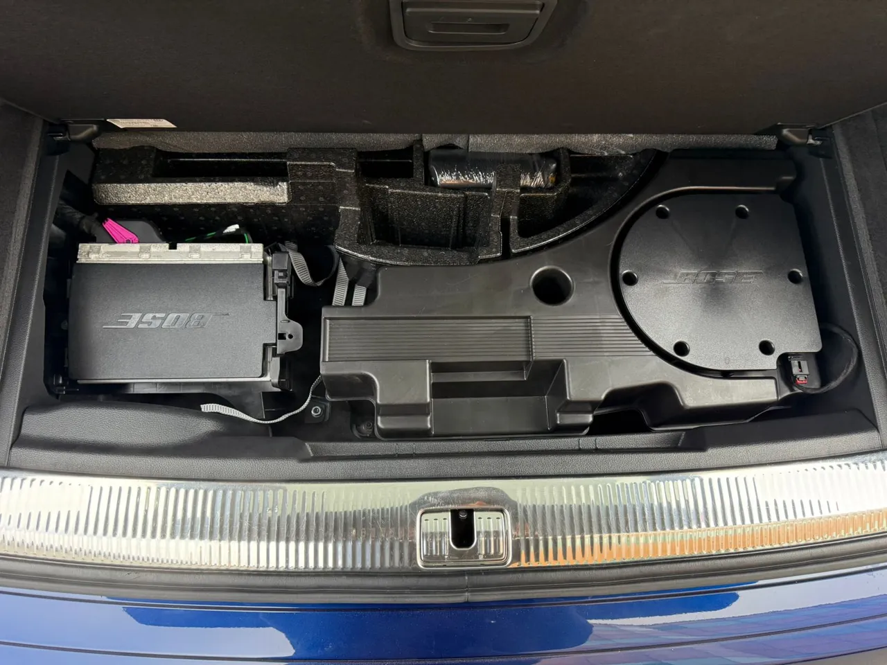 Audi Q7 - фото 17