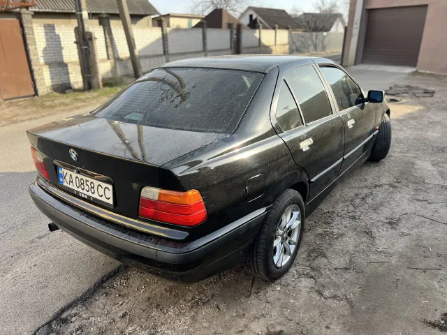 BMW 3 серії - фото 3