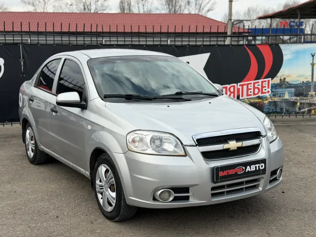 Chevrolet Aveo - фото 3