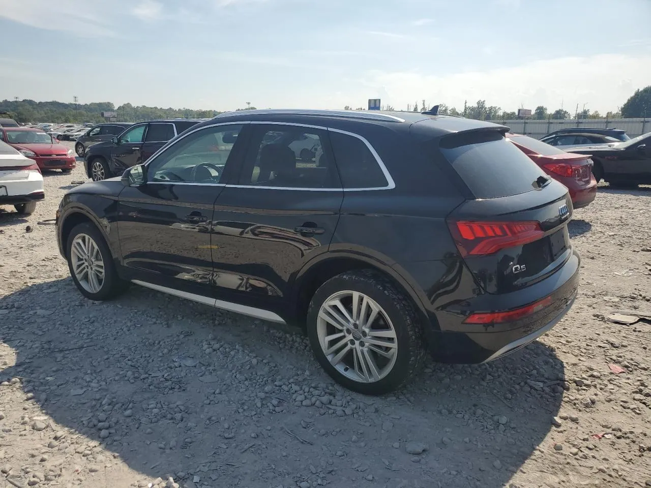 Audi Q5 - фото 3
