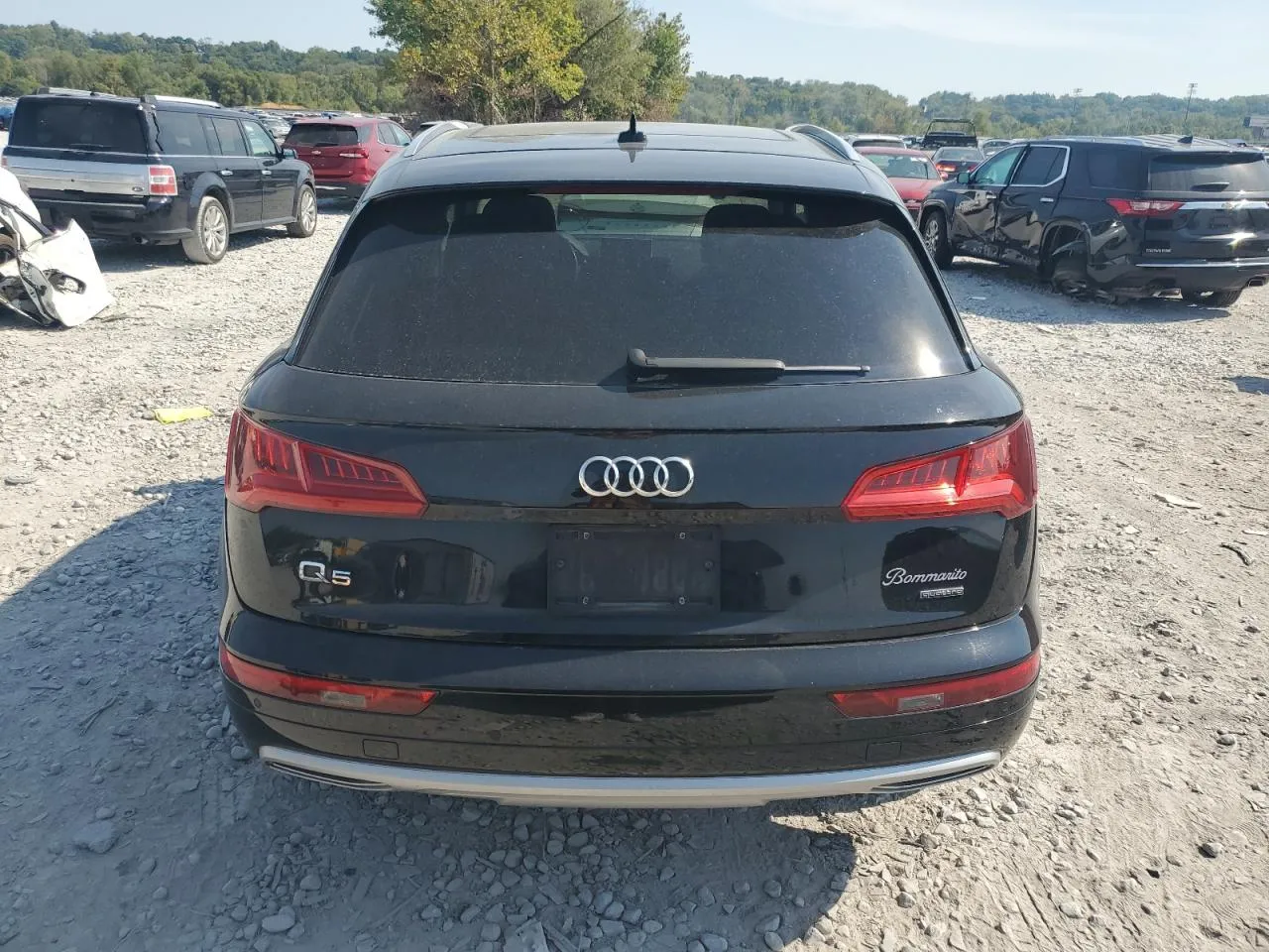 Audi Q5 - фото 8