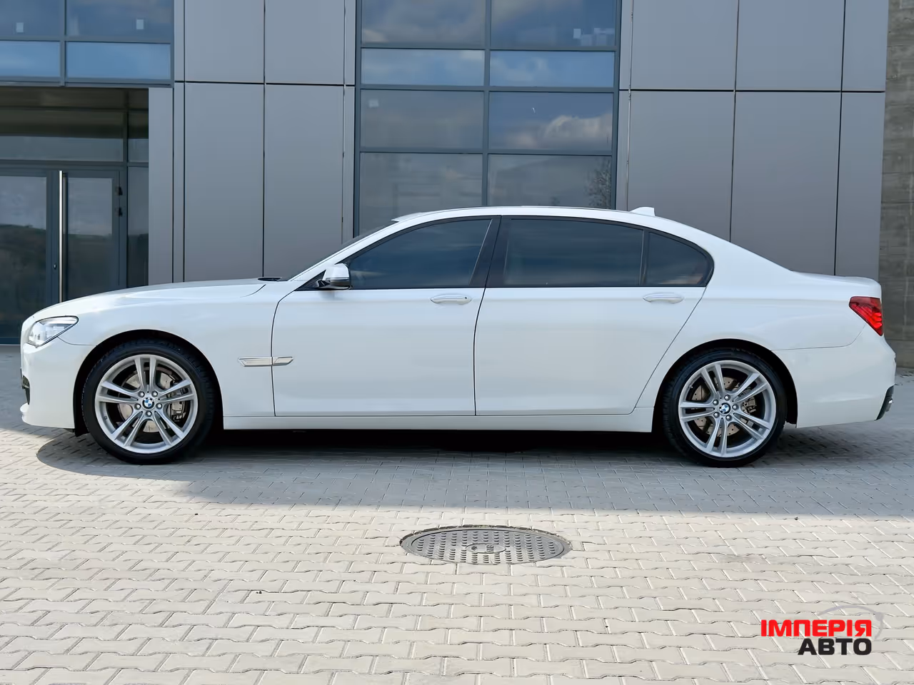 BMW 7 серії - фото 6