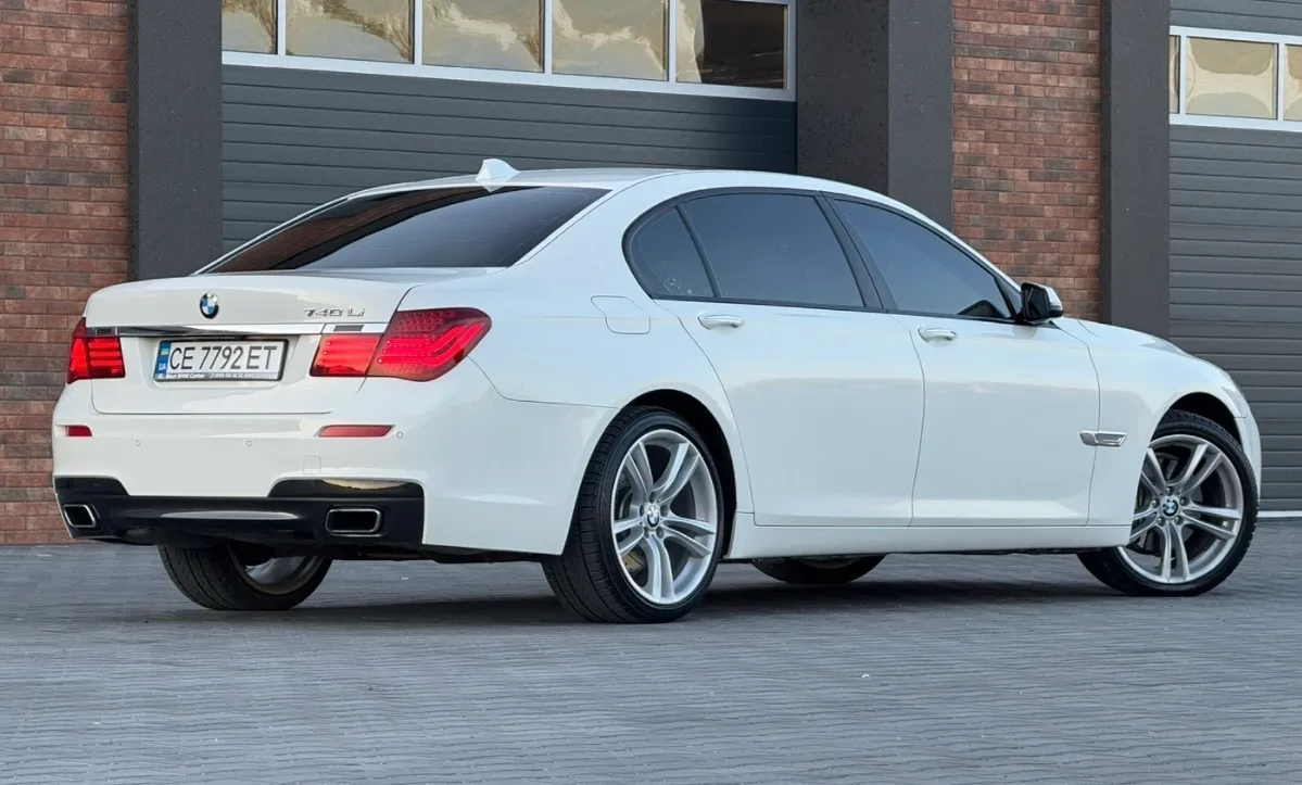 BMW 7 серії - фото 4