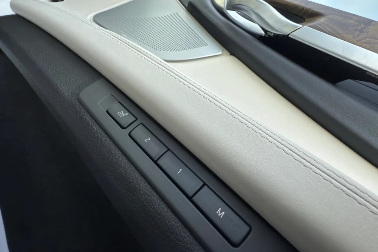 BMW 7 серії - фото 25