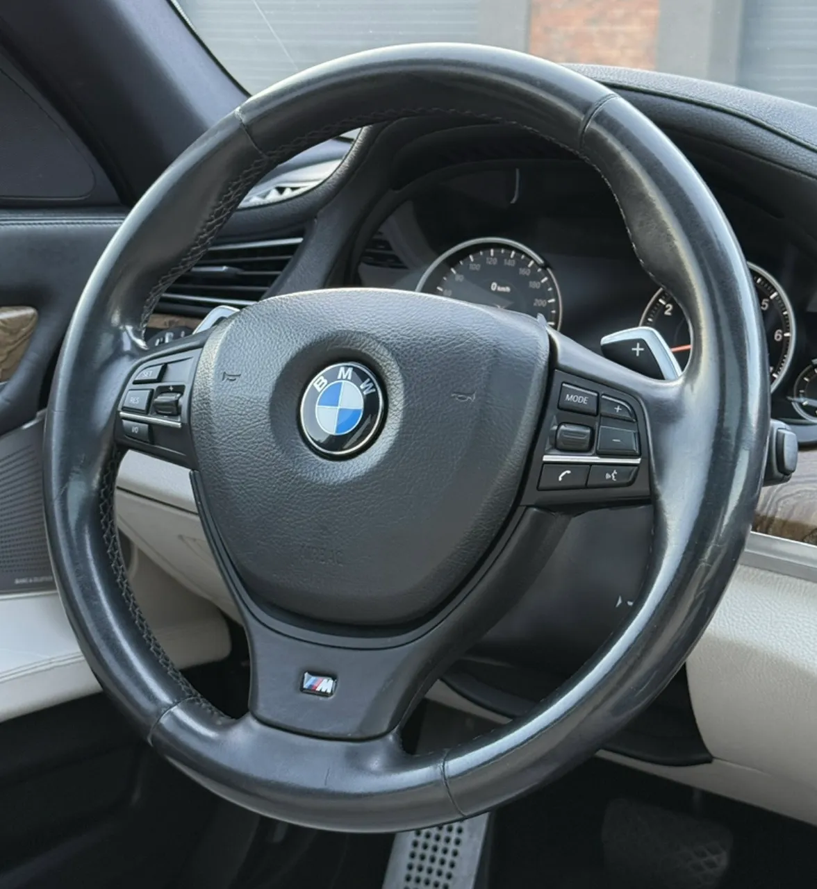 BMW 7 серії - фото 27