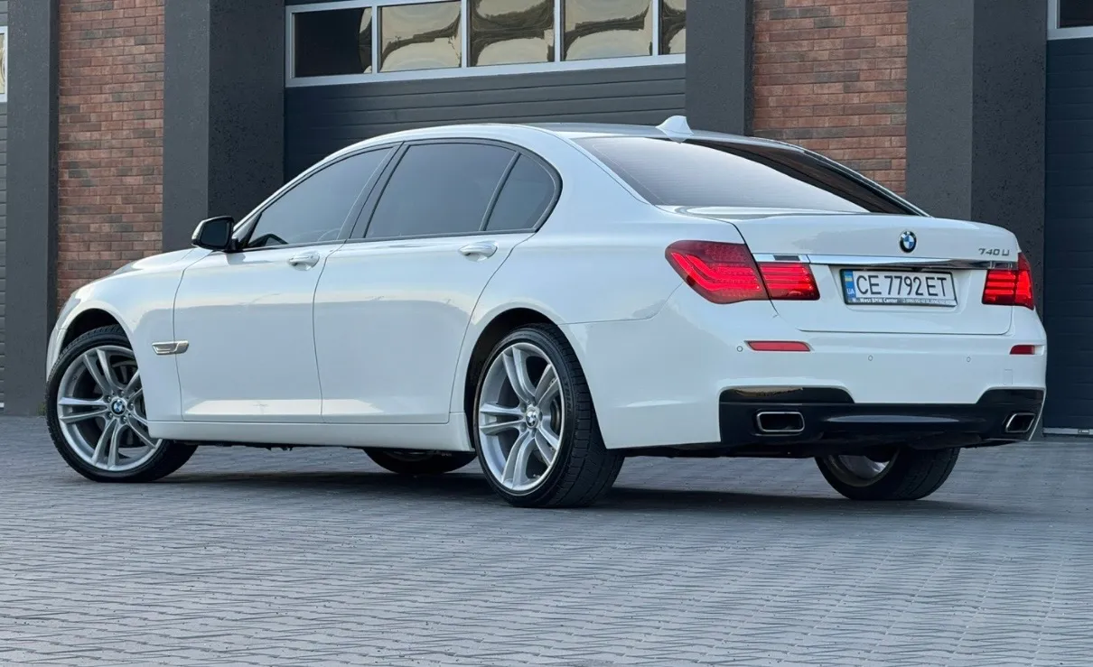 BMW 7 серії - фото 2