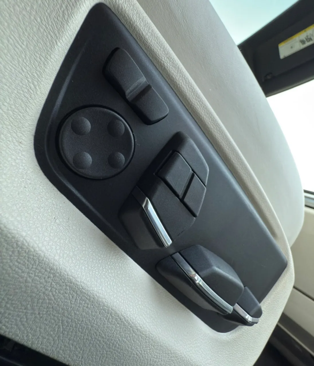 BMW 7 серії - фото 26