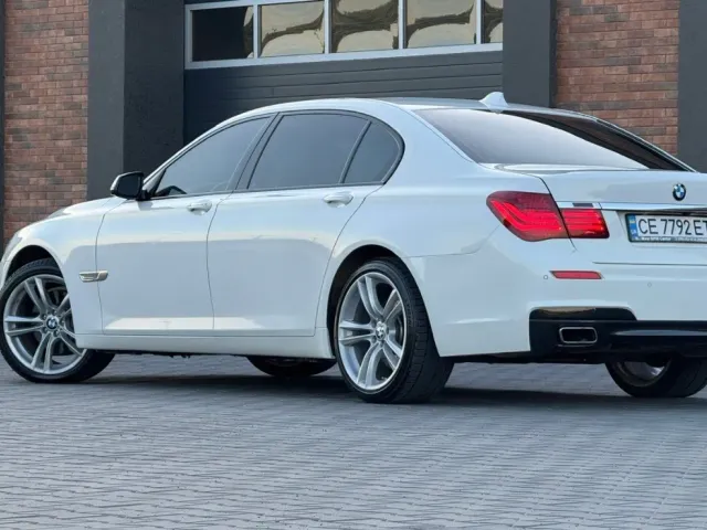 BMW 7 серії - фото 2