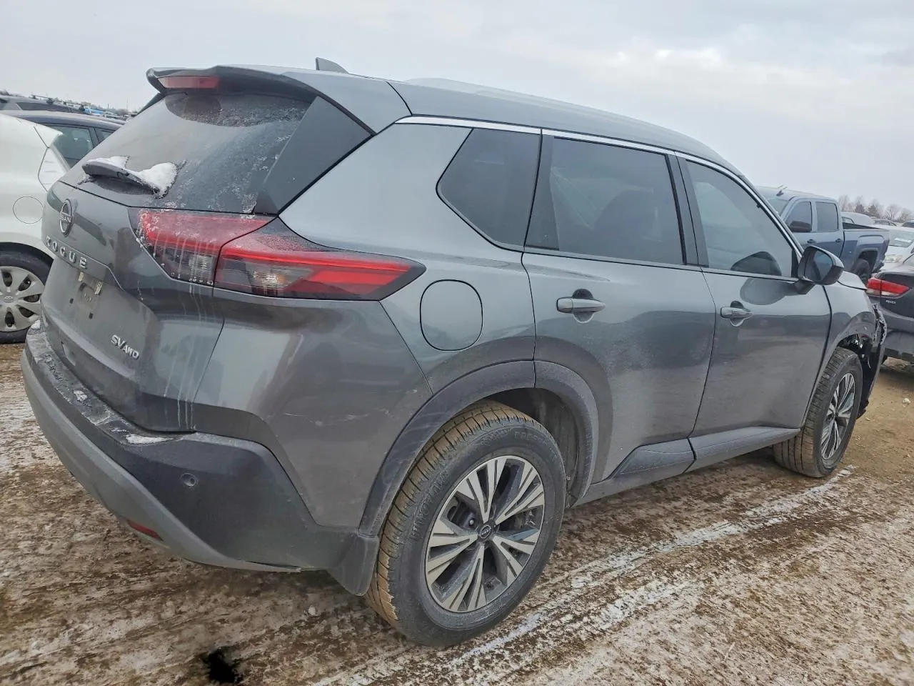 Nissan Rogue - фото 11