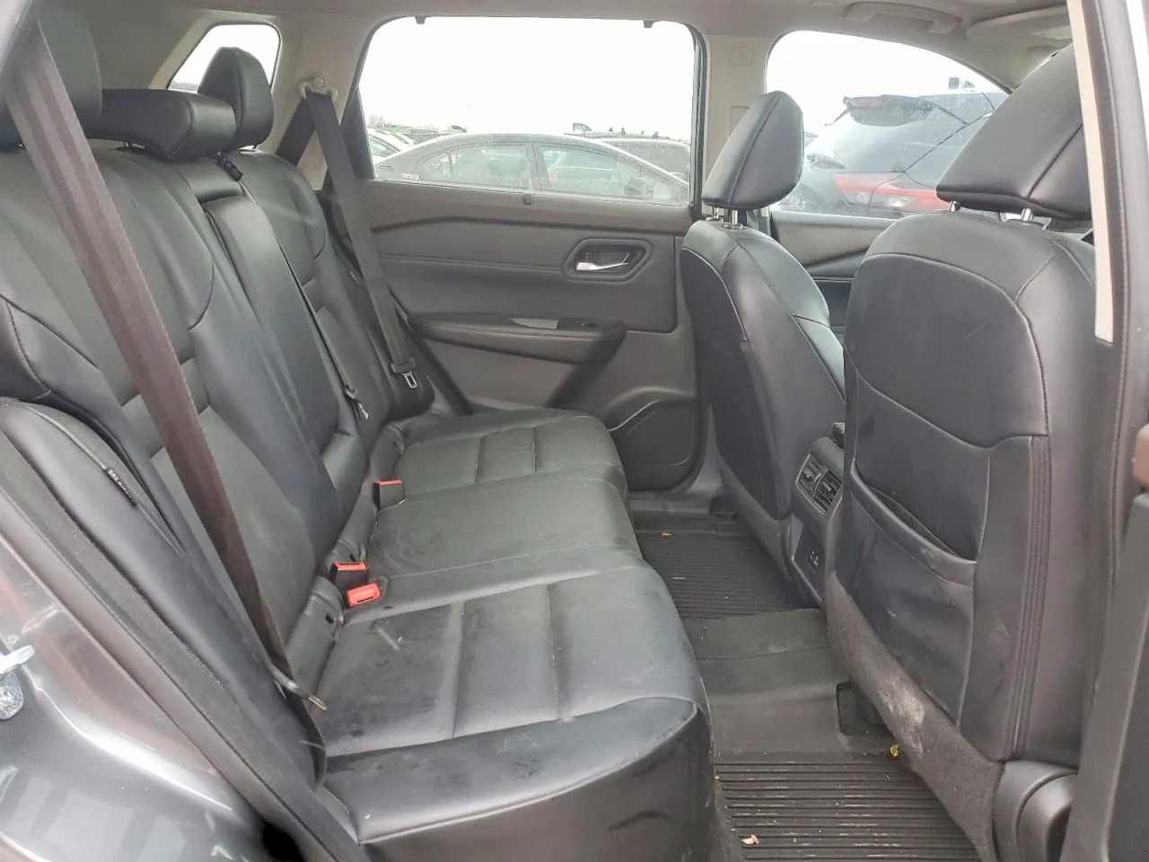 Nissan Rogue - фото 4