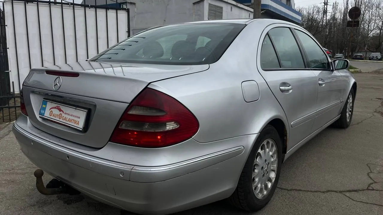 Mercedes-Benz E-Класс - фото 8