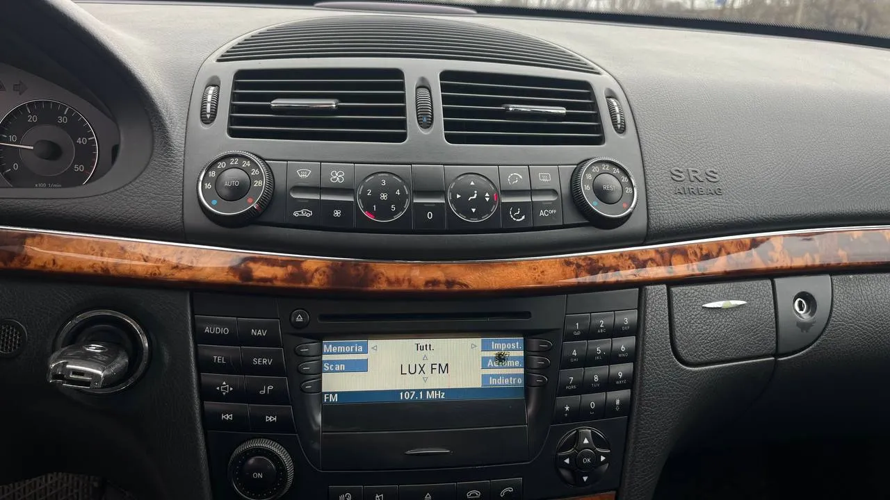 Mercedes-Benz E-Класс - фото 16