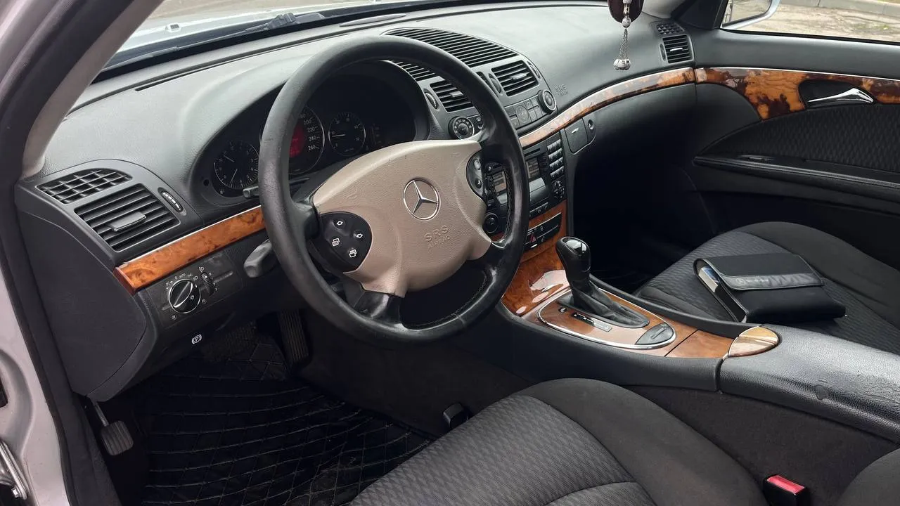 Mercedes-Benz E-Класс - фото 11
