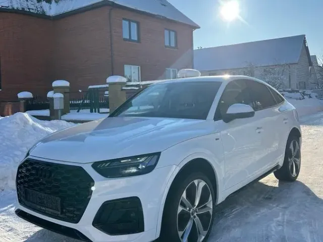 Audi Q5 Sportback - фото 1