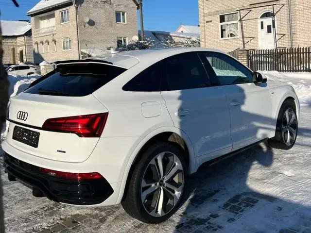 Audi Q5 Sportback - фото 4