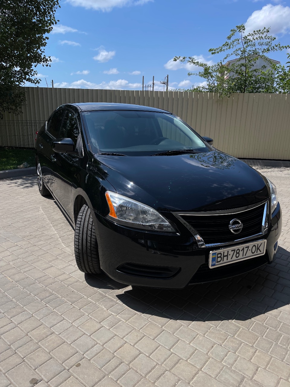 Nissan Sentra - фото 1