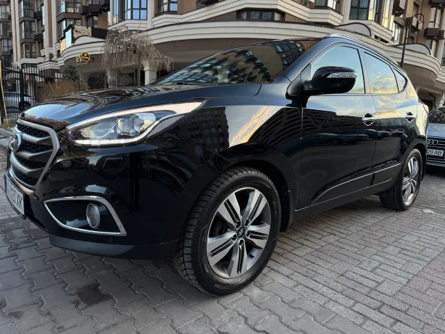 Hyundai ix35 - фото 1