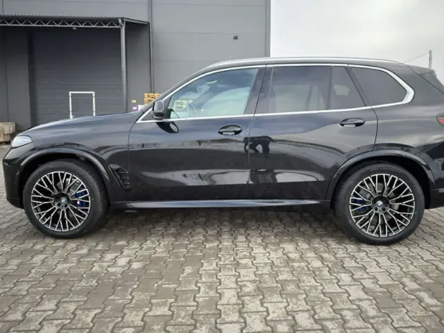 BMW X5 - фото 3