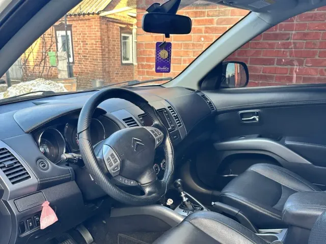 Citroen C-Crosser - фото 5