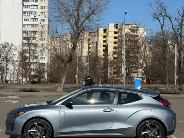Hyundai Veloster - фото 2