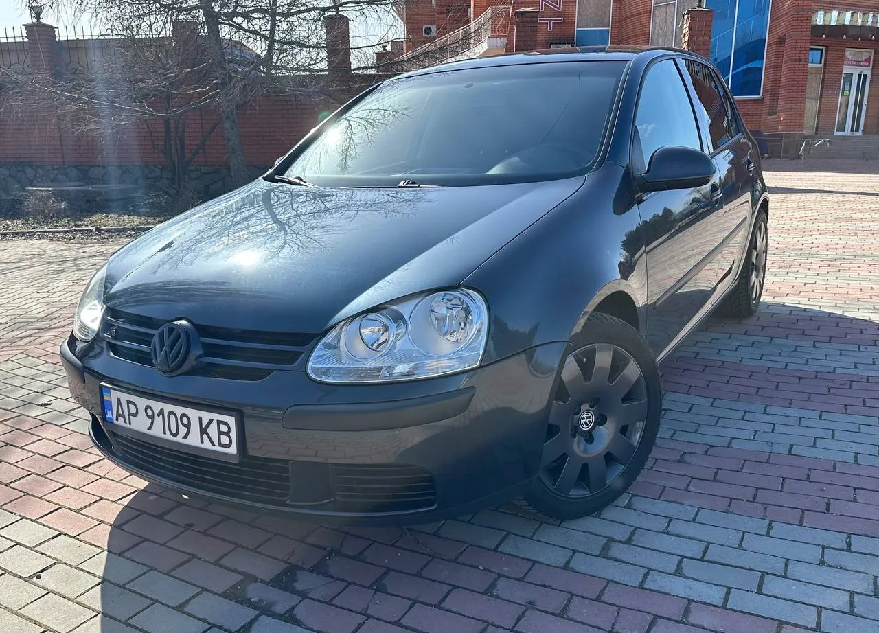 Volkswagen Golf - фото 1