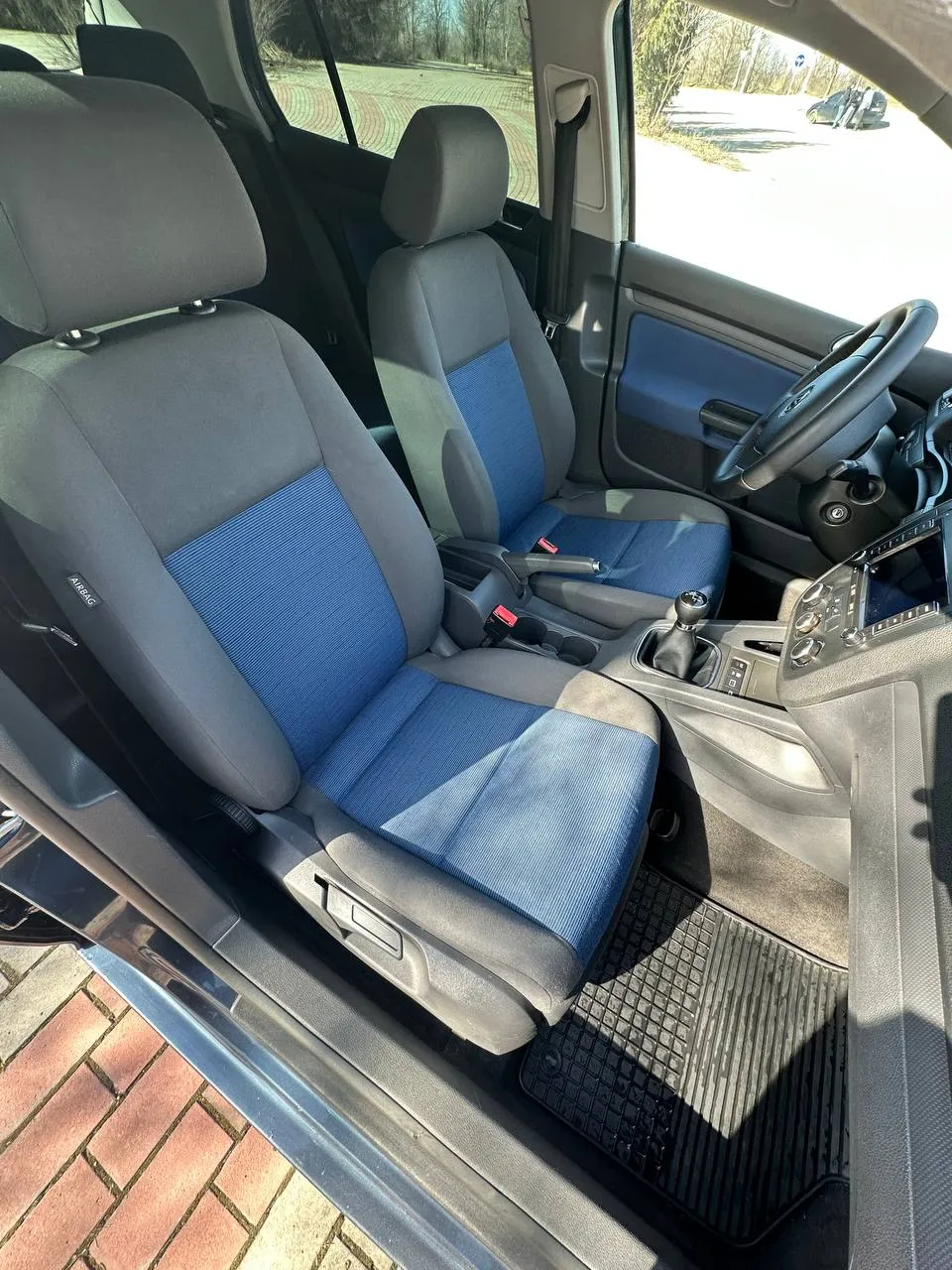 Volkswagen Golf - фото 6