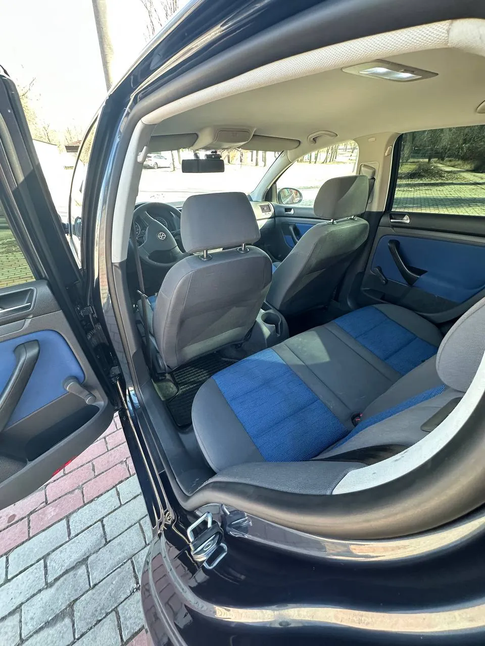 Volkswagen Golf - фото 8