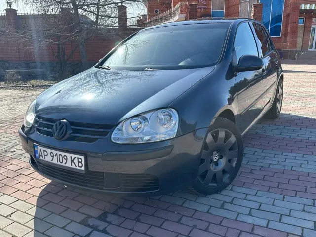 Volkswagen Golf - фото 1