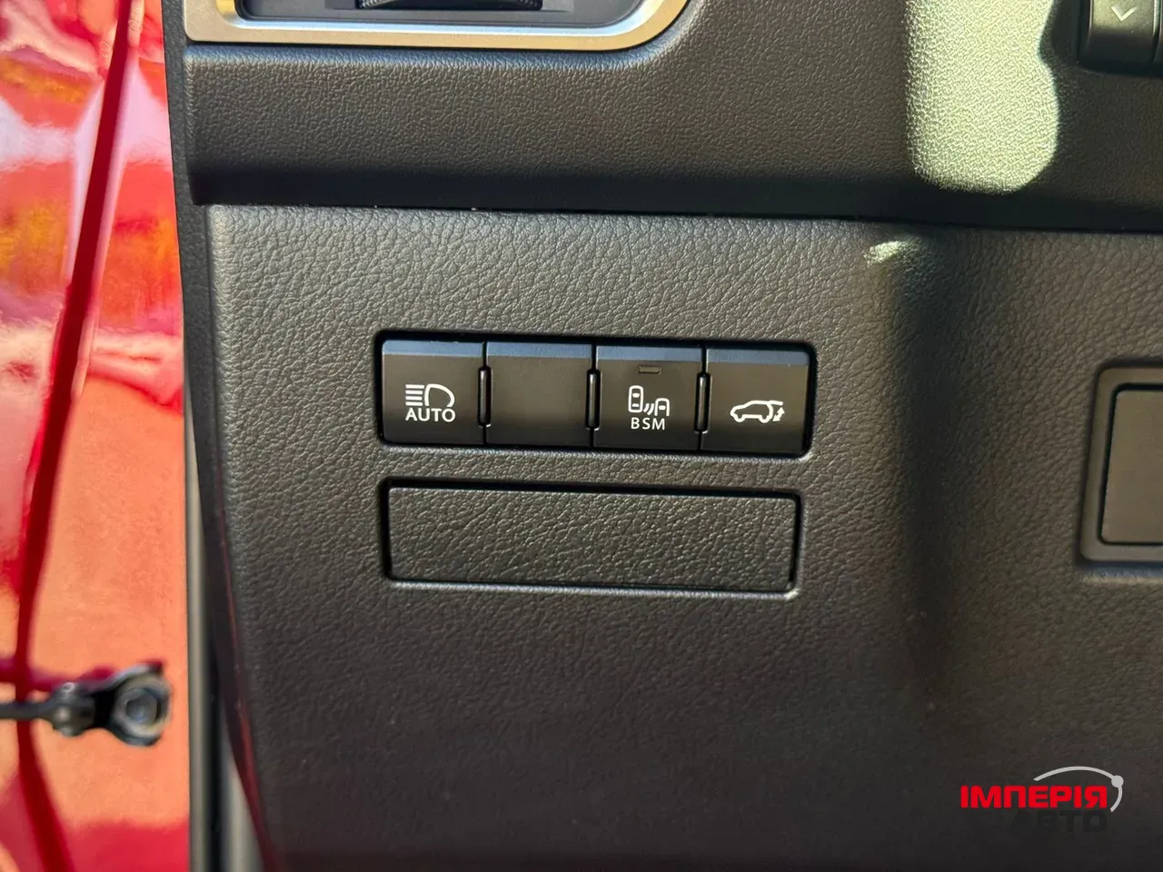 Lexus NX - фото 39