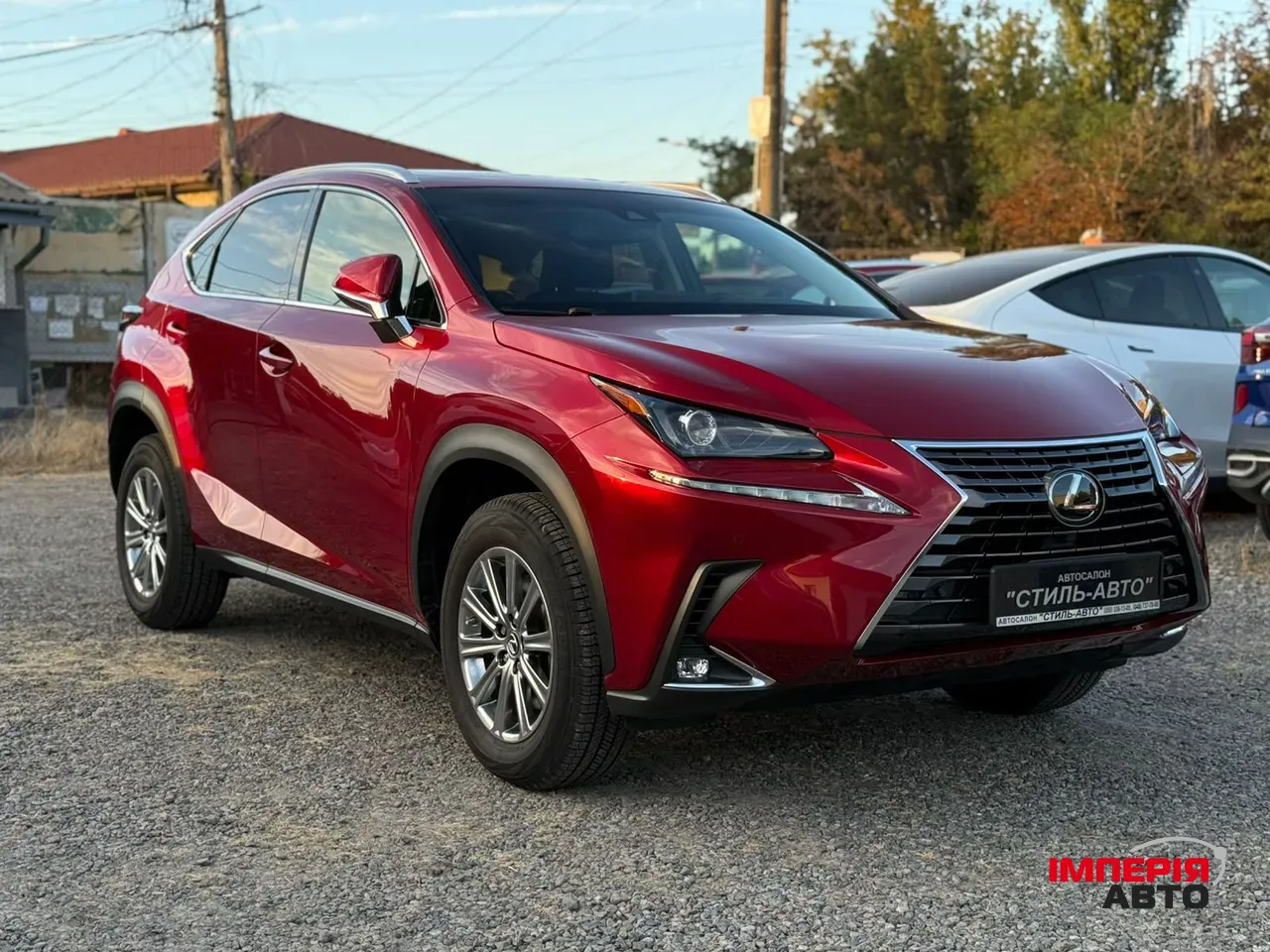 Lexus NX - фото 1